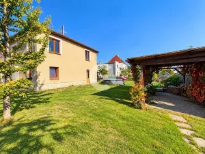 Prodej rodinného domu, Zlín - Kostelec, Květná, 220 m2