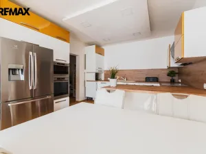 Pronájem bytu 3+kk, Praha - Čakovice, Hakenova, 75 m2