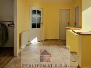 Pronájem rodinného domu, Šestajovice, Ve Skále, 160 m2