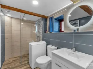 Prodej rodinného domu, Hořiněves - Žíželeves, 211 m2