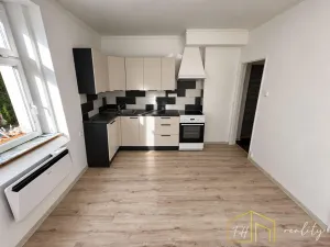 Pronájem bytu 2+1, Teplice - Řetenice, Sklářská, 70 m2