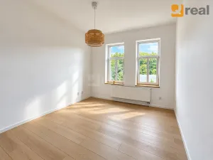 Prodej bytu 3+1, Liberec, Hanychovská, 79 m2