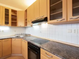 Pronájem bytu 2+kk, Praha - Troja, Olštýnská, 37 m2