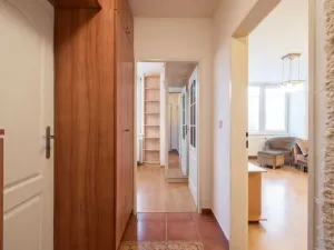 Pronájem bytu 2+kk, Praha - Troja, Olštýnská, 37 m2