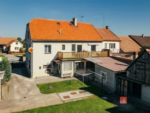 Prodej rodinného domu, Běrunice, Hlavní, 220 m2