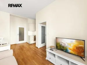 Prodej bytu 2+kk, Praha - Vršovice, 28. pluku, 51 m2
