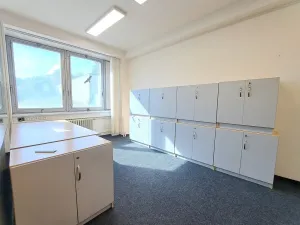 Pronájem kanceláře, Praha - Motol, Plzeňská, 321 m2