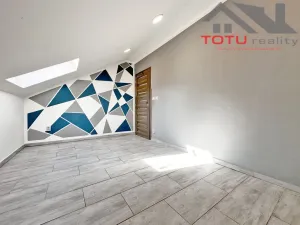 Pronájem bytu 3+1, Trutnov, Voletinská, 88 m2