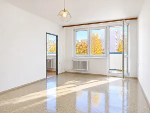 Pronájem bytu 1+kk, Praha - Záběhlice, Bramboříková, 32 m2