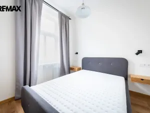 Pronájem bytu 2+kk, Praha - Košíře, Holečkova, 36 m2