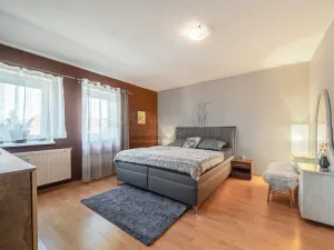 Prodej bytu 3+1, Ostrov, Nádražní, 89 m2