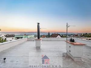 Prodej bytu 4+kk, Praha - Komořany, Pod lesem, 343 m2