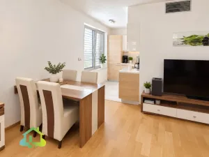 Prodej bytu 2+kk, Praha - Vinohrady, Rubešova, 65 m2