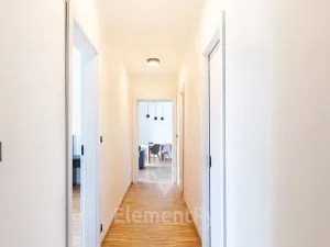 Pronájem bytu 2+kk, Hradec Králové, Komenského, 76 m2