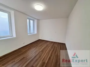 Pronájem bytu 1+kk, Praha - Vinohrady, Máchova, 20 m2