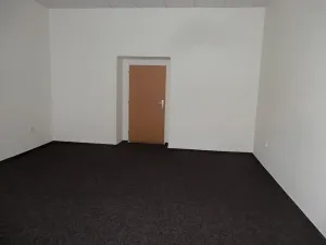 Pronájem kanceláře, Hradec Králové, Československé armády, 34 m2