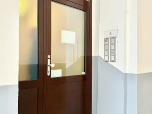 Prodej bytu 1+kk, Praha - Holešovice, Na Maninách, 26 m2