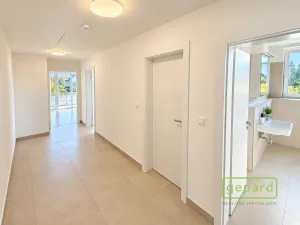 Pronájem bytu 2+kk, Dobřichovice, Souběžná, 62 m2
