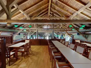 Dražba restaurace, Praha - Holešovice, Jankovcova, 1096 m2
