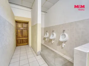 Prodej obchodního prostoru, Hradec Králové - Svinary, Podhůrská, 633 m2