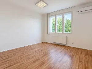 Prodej činžovního domu, Praha - Libeň, Davídkova, 558 m2