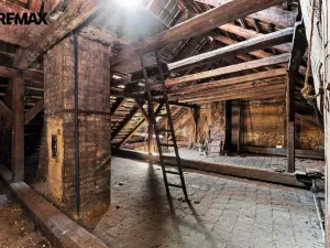 Prodej rodinného domu, Český Brod, nám. Arnošta z Pardubic, 150 m2
