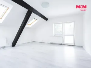 Pronájem bytu 3+1, Nový Bor, Tržní náměstí, 108 m2