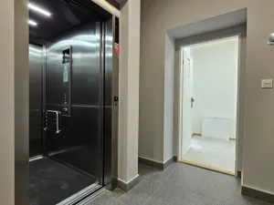 Prodej bytu 2+kk, Bystřice nad Pernštejnem, Masarykovo náměstí, 65 m2
