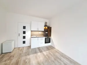 Pronájem bytu 1+kk, Zlín, Větrná, 27 m2