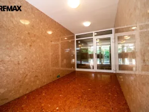 Pronájem bytu 2+kk, Praha - Smíchov, Pod Hybšmankou, 53 m2