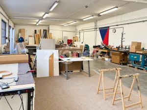 Pronájem výrobních prostor, Zlín, Sedmdesátá, 160 m2