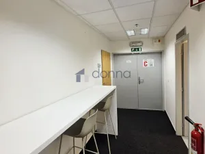 Pronájem kanceláře, Praha, Na strži, 208 m2