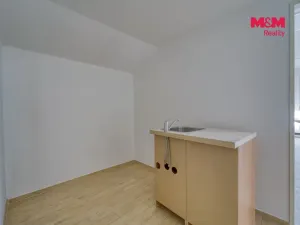 Prodej obchodního prostoru, Toužim, Plzeňská, 561 m2