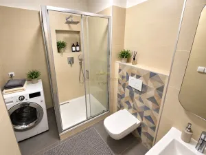 Prodej bytu 2+kk, Praha - Hostavice, U Hostavického potoka, 39 m2