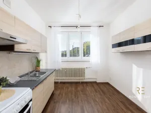 Prodej vícegeneračního domu, Praha - Liboc, Hostouňská, 278 m2