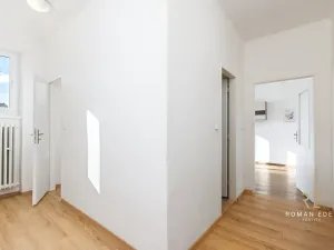 Prodej vícegeneračního domu, Praha - Liboc, Hostouňská, 278 m2