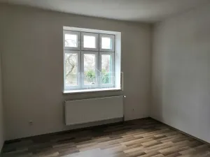 Pronájem bytu 2+kk, Pardubice, Okružní, 46 m2
