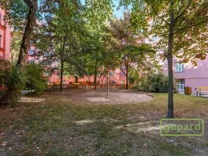 Prodej bytu 2+kk, Praha, V háji, 58 m2