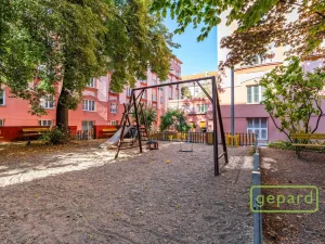 Prodej bytu 2+kk, Praha, V háji, 58 m2