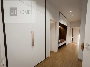 Prodej bytu 4+kk, České Budějovice, Čakovská, 94 m2