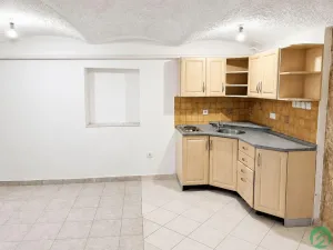 Pronájem vícegeneračního domu, Praha - Písnice, Putimská, 1500 m2