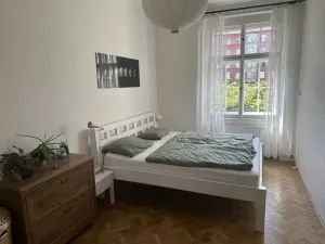 Pronájem bytu 3+1, Praha - Žižkov, Škroupovo náměstí, 86 m2