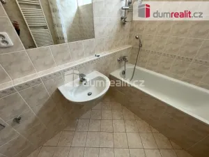 Pronájem bytu 2+kk, Praha - Strašnice, Názovská, 68 m2