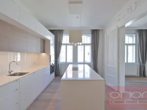Pronájem bytu 3+1, Praha - Vinohrady, náměstí Jiřího z Poděbrad, 137 m2