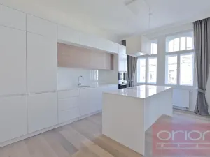 Pronájem bytu 3+1, Praha - Vinohrady, náměstí Jiřího z Poděbrad, 137 m2