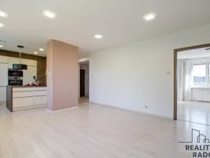 Prodej bytu 2+kk, Ostrava, Vrázova, 79 m2