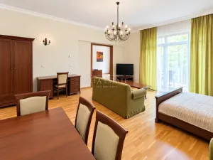 Pronájem bytu 2+1, Karlovy Vary, U Imperiálu, 110 m2
