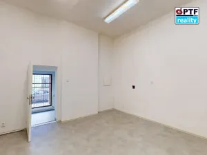 Pronájem obchodního prostoru, Plzeň, Veleslavínova, 95 m2