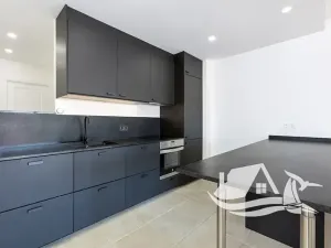 Prodej bytu 4+kk, Marbella, Španělsko, 95 m2