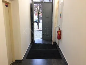 Pronájem kanceláře, Ostrov, Staré nám., 41 m2